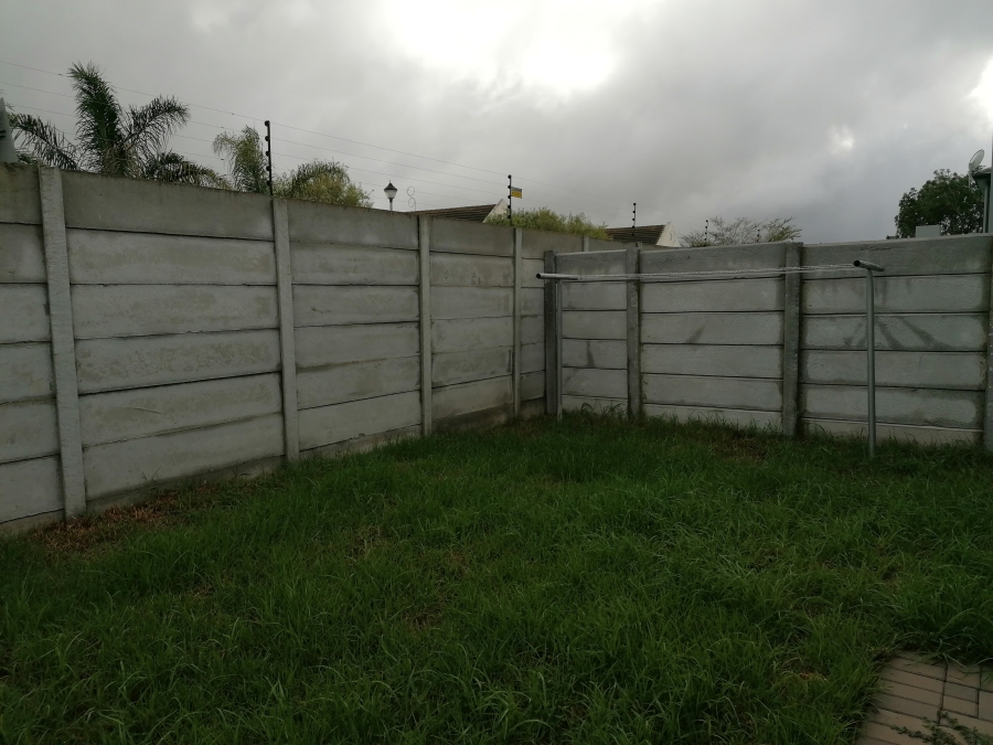 To Let 3 Bedroom Property for Rent in Langeberg Heights Western Cape